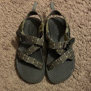 Chaco Kids Sandals - Olive and Black size 1